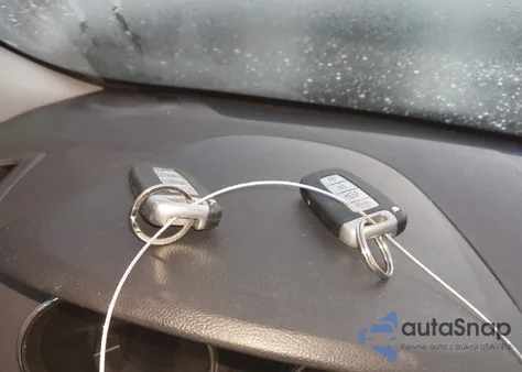 2013 Hyundai Sonata Hybrid z USA, uszkodzony, nr VIN KMHEC4A43DA074532